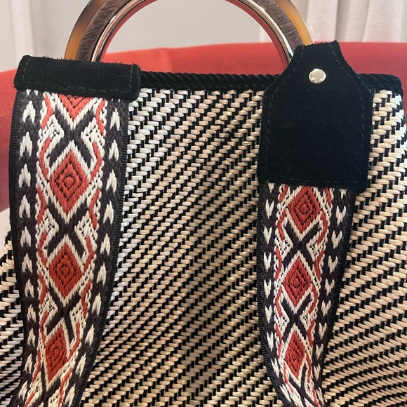 Mirta Via Mail Bag. Excellent Condition - Picture 4 of 7